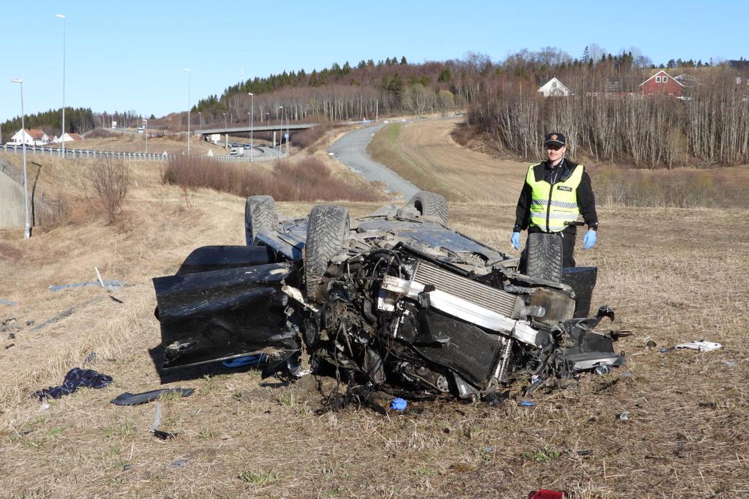 Trøndelag: Bil fløy over tre kjørefelt på E6