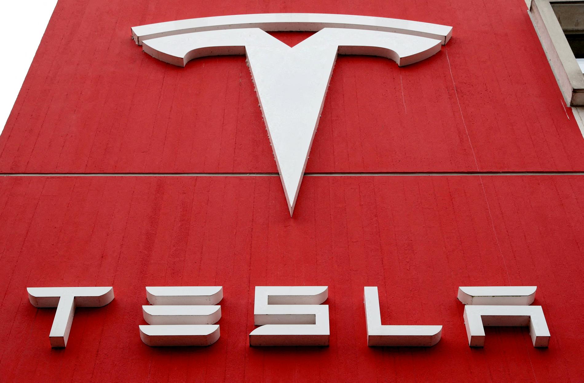 Tesla cuts prices in China – E24