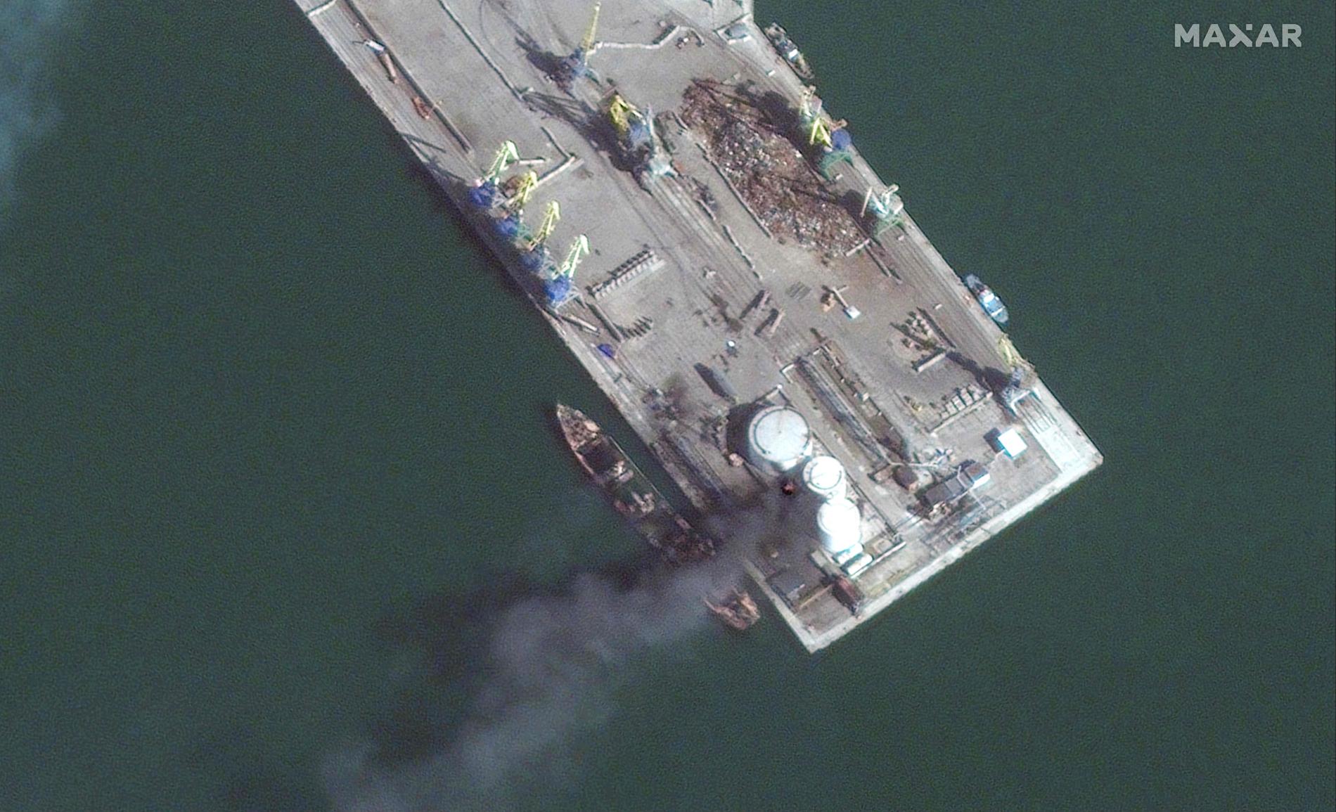 Nuove immagini satellitari mostrano una nave da guerra distrutta – VG