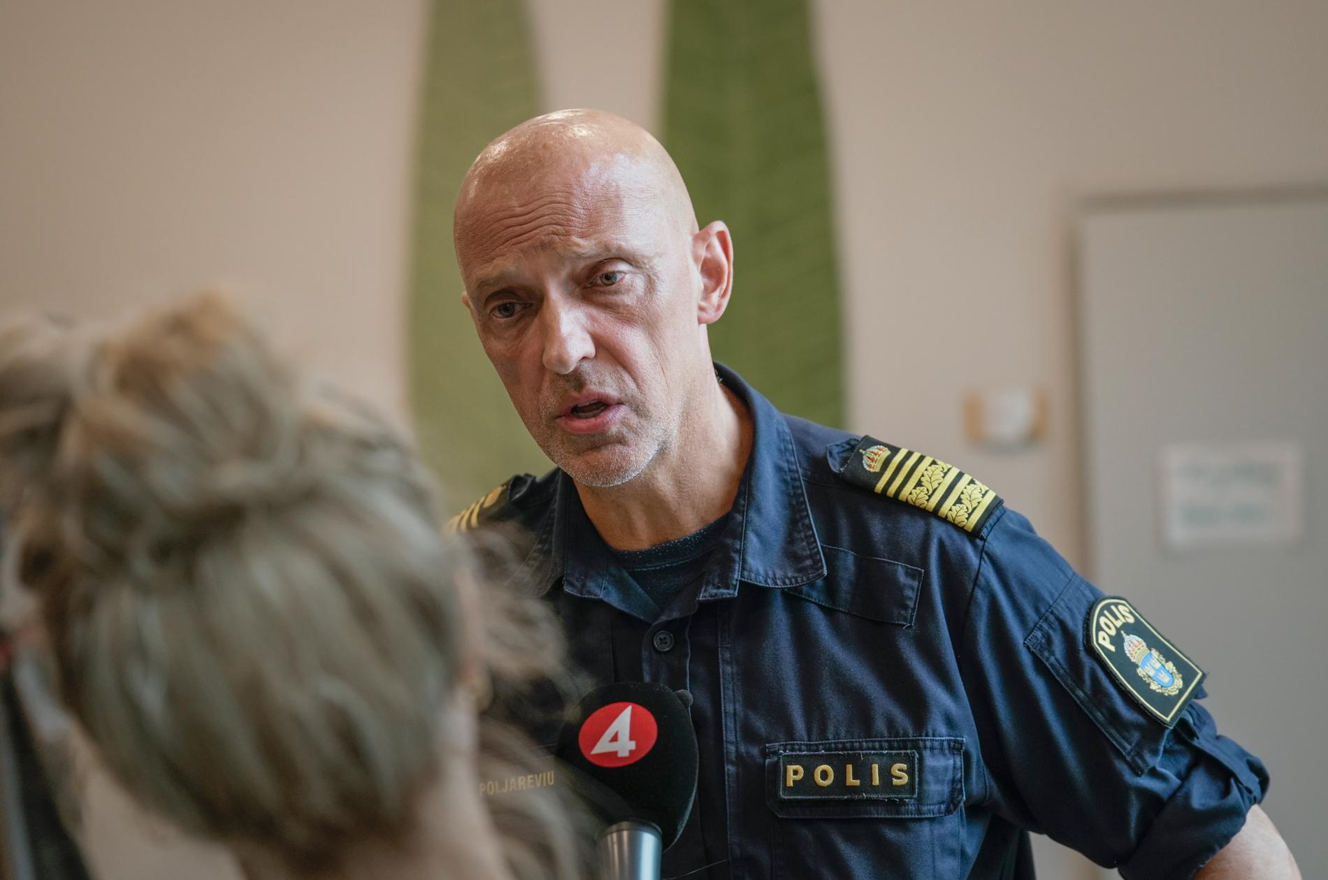 要求严格且非常严重：乌普萨拉警察局长 Jale Poljarevius 是这样描述乌普萨拉和斯德哥尔摩地区目前青少年犯罪状况的。
