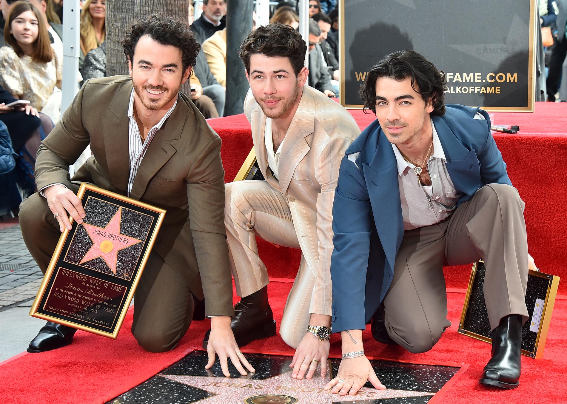 Honoring the Jonas Brothers, he showed off his daughter for the first time