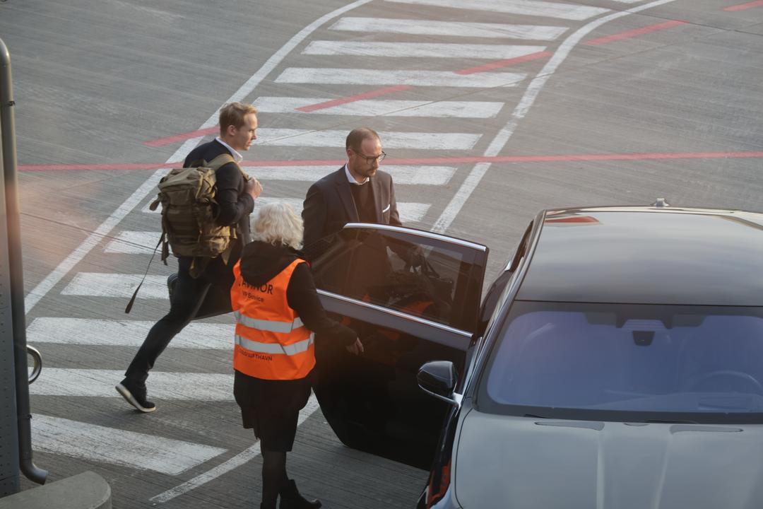 Kronprins Haakon har landet på Gardermoen