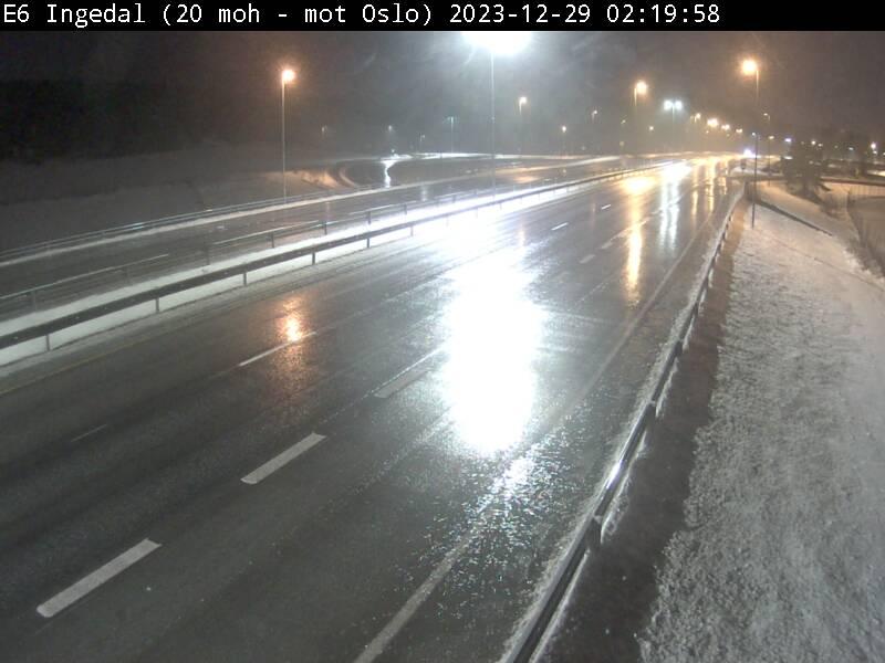 Freezing Rain Causes Dangerous Driving Conditions on E6 in Østfold