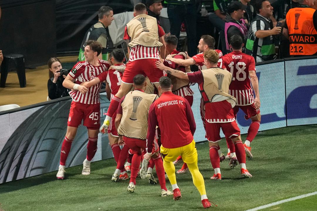 Olympiakos vant finalen etter VAR-drama