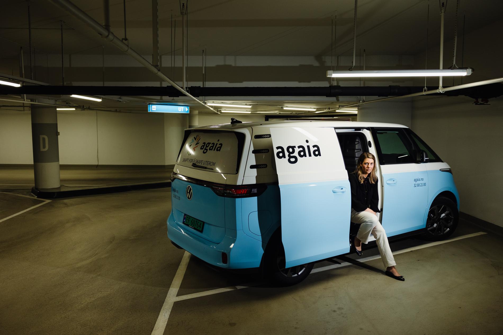 Anleggsgartner Agaia er oppgitt over fakturagebyrene til parkeringsbransjen. – Kan umulig stå i forhold til tjenesten de yter, mener Marthe Sandved i selskapet.