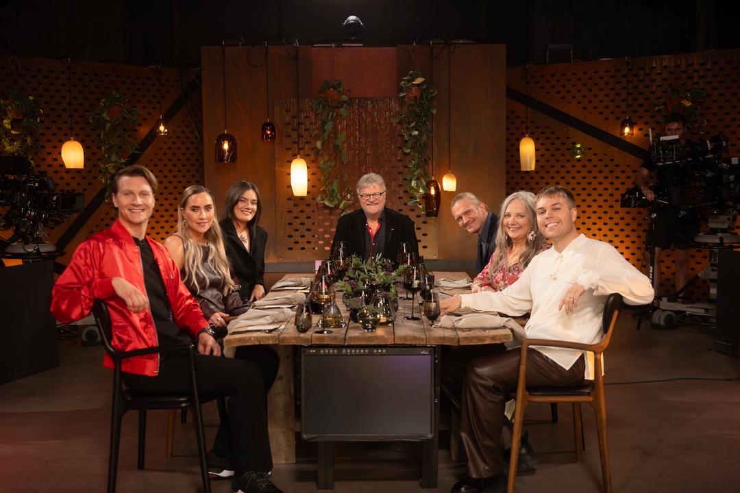 William Kristoffersen honored as guest on ‘Hver gang we meet’ surrounded by music industry stars