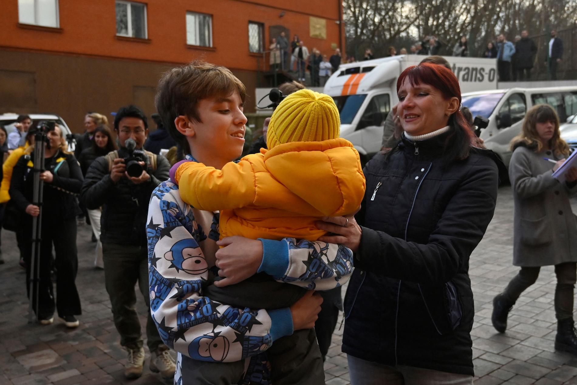 Il rilascio dei bambini ucraini: racconta le condizioni nei campi