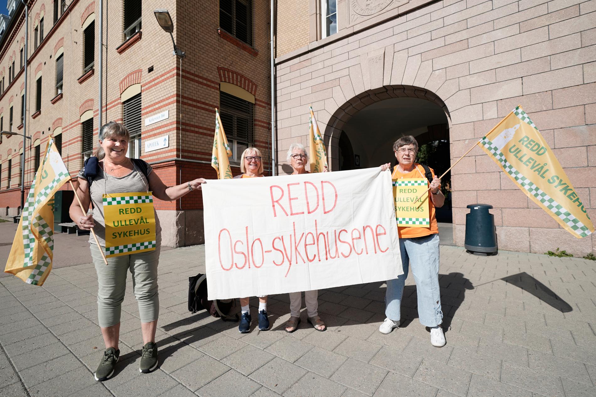 Protests: It has been decided to close Ulvel Hospital in Oslo.  There was massive protest from employees, professionals and politicians.  In return, two new hospitals will be built.  Agar and Nye Rikshospitalet. 