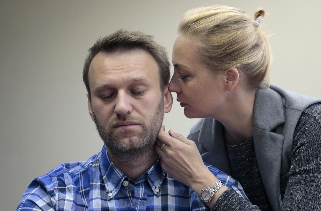 Hevder Alexei Navalnyj ble forgiftet