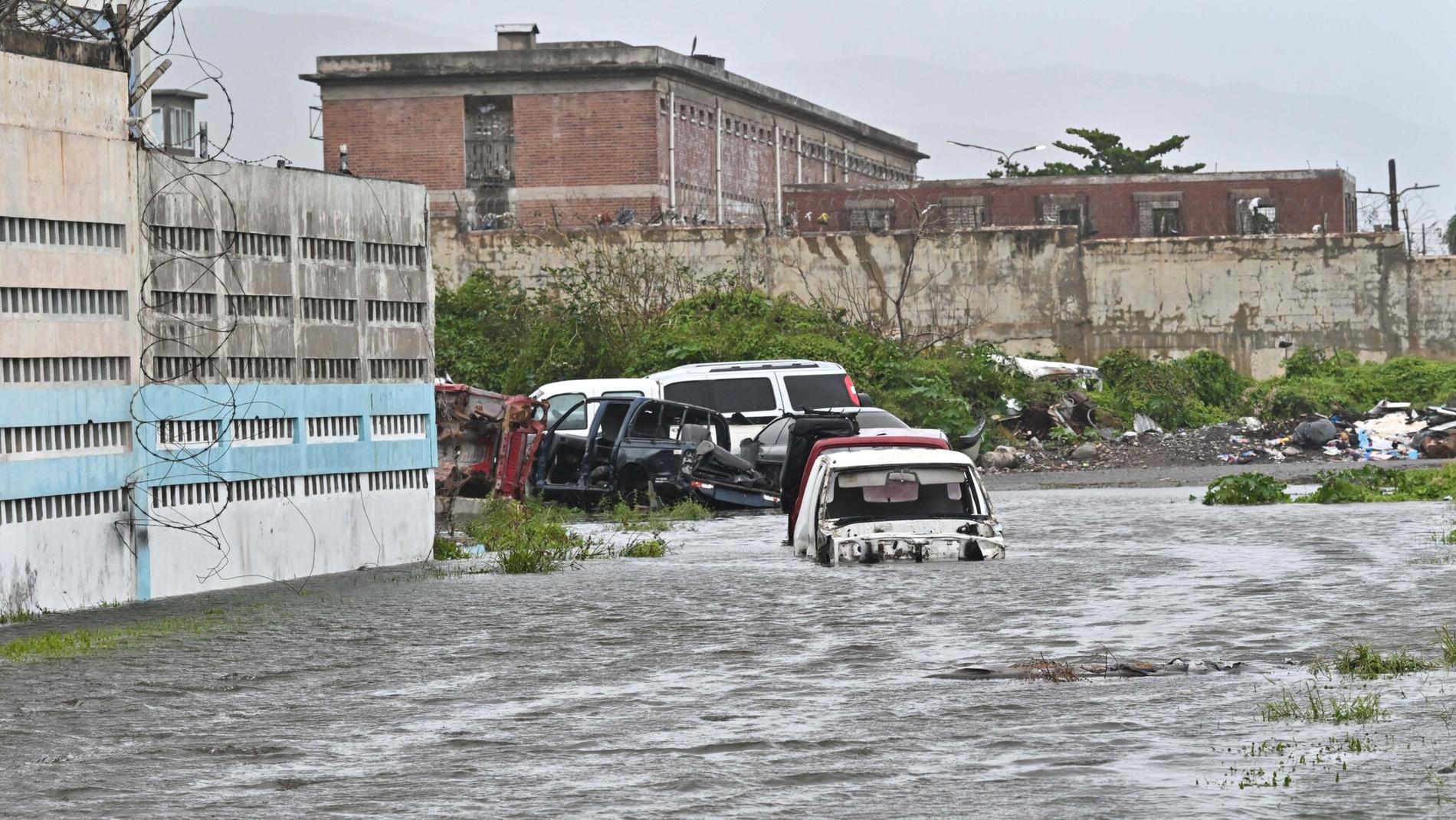 Se ødeleggelsene på Jamaica etter «Melissa»