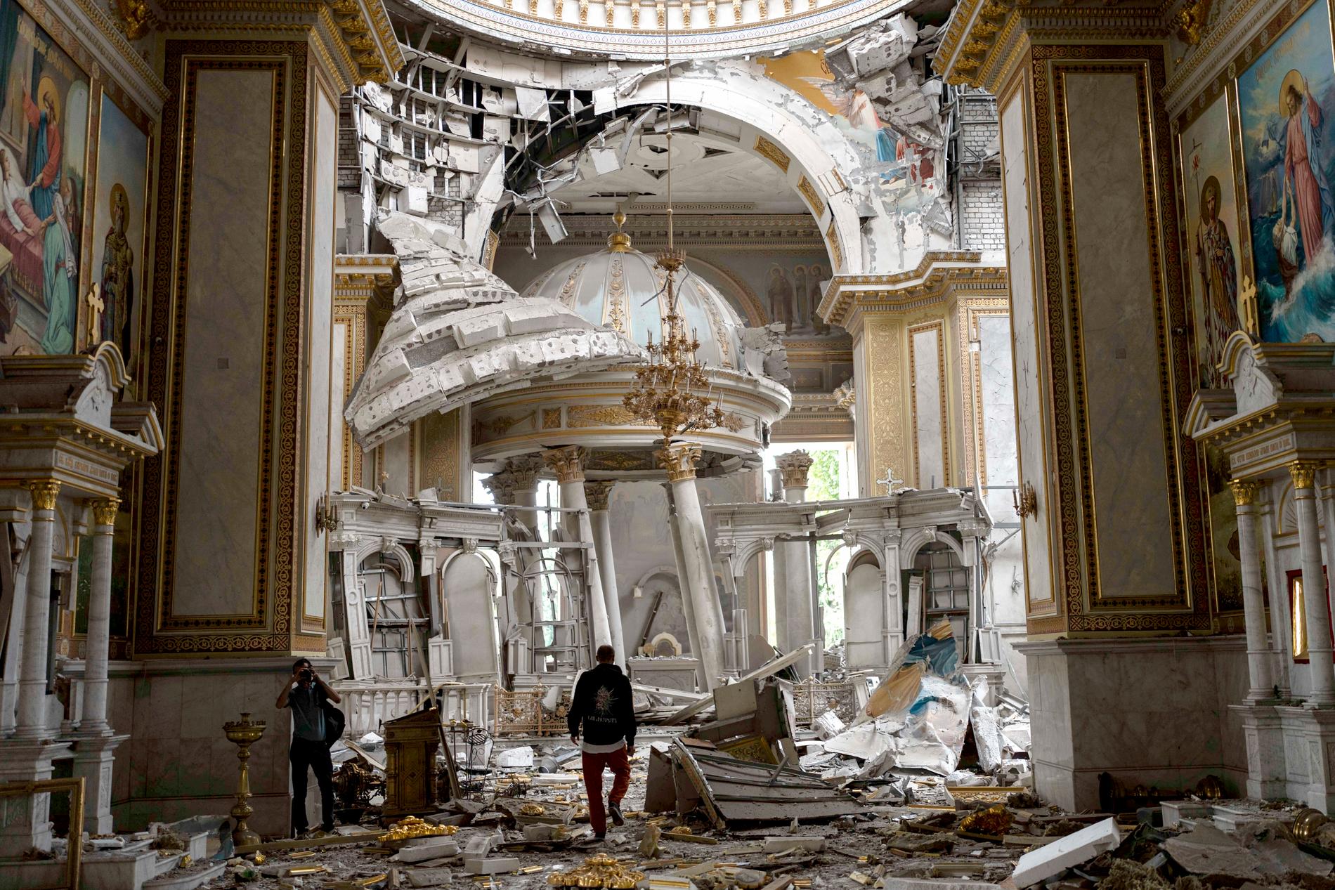 Russian Air Strike Devastates Cathedral in Odessa: Photos and Reactions