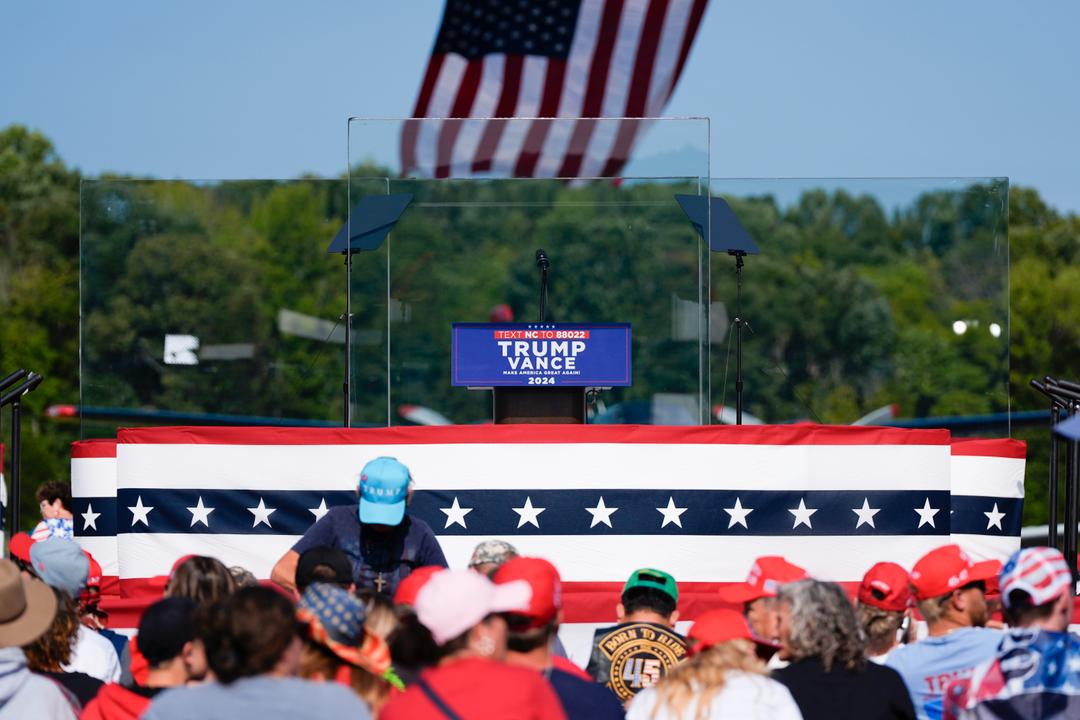 Trump skal holde tale utendørs: Må stå bak skuddsikkert glass