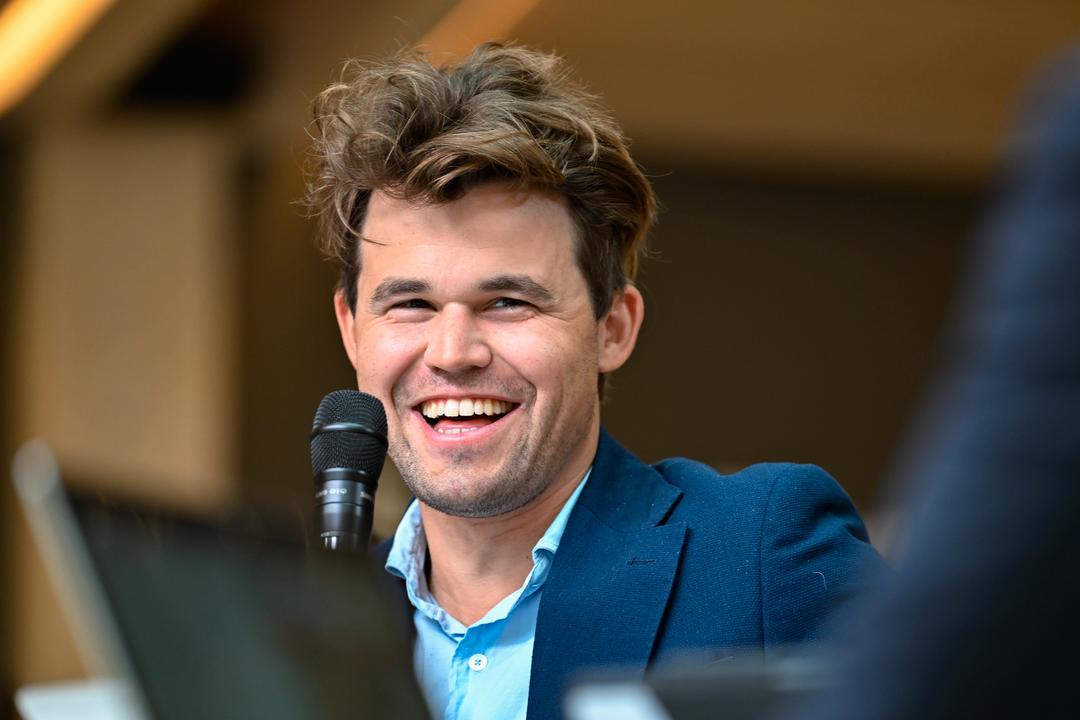 Magnus Carlsen nær fiasko i sjakk-OL – var elleve minutter for sen til start