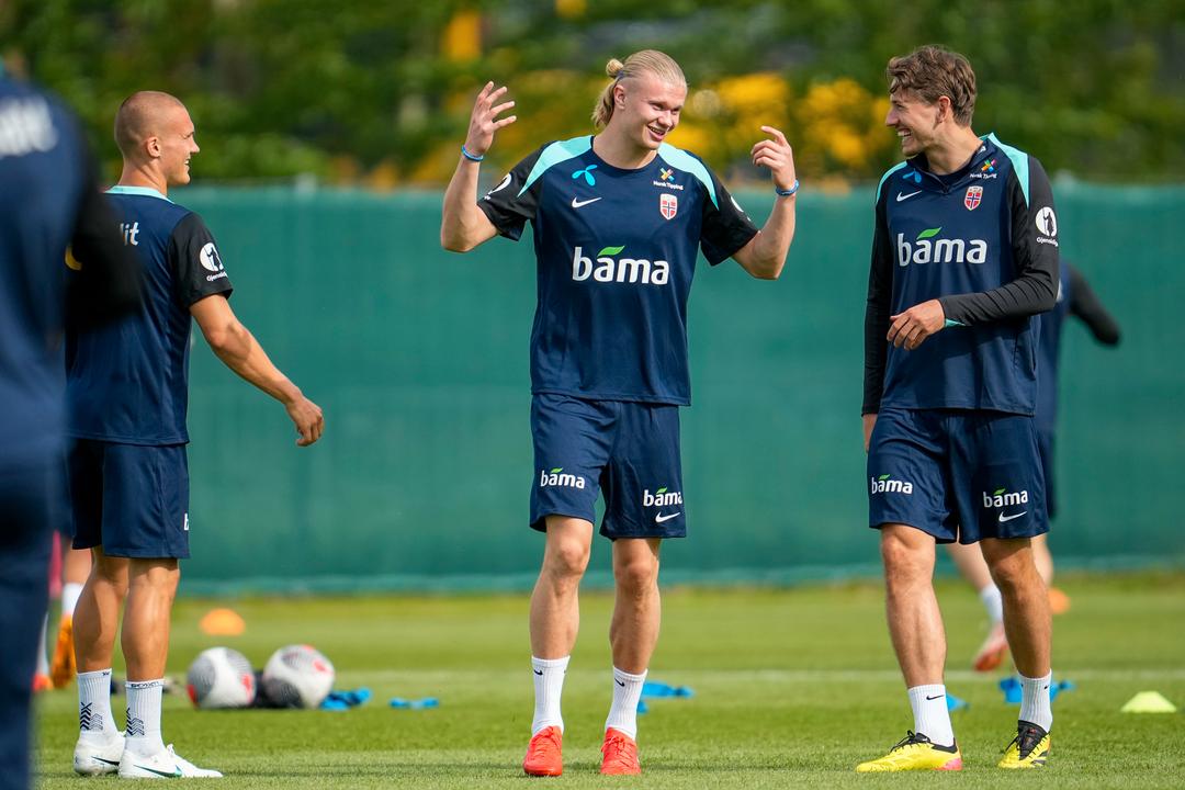 Erling Braut Haaland and Martin Odegaard play against Kosovo and Denmark