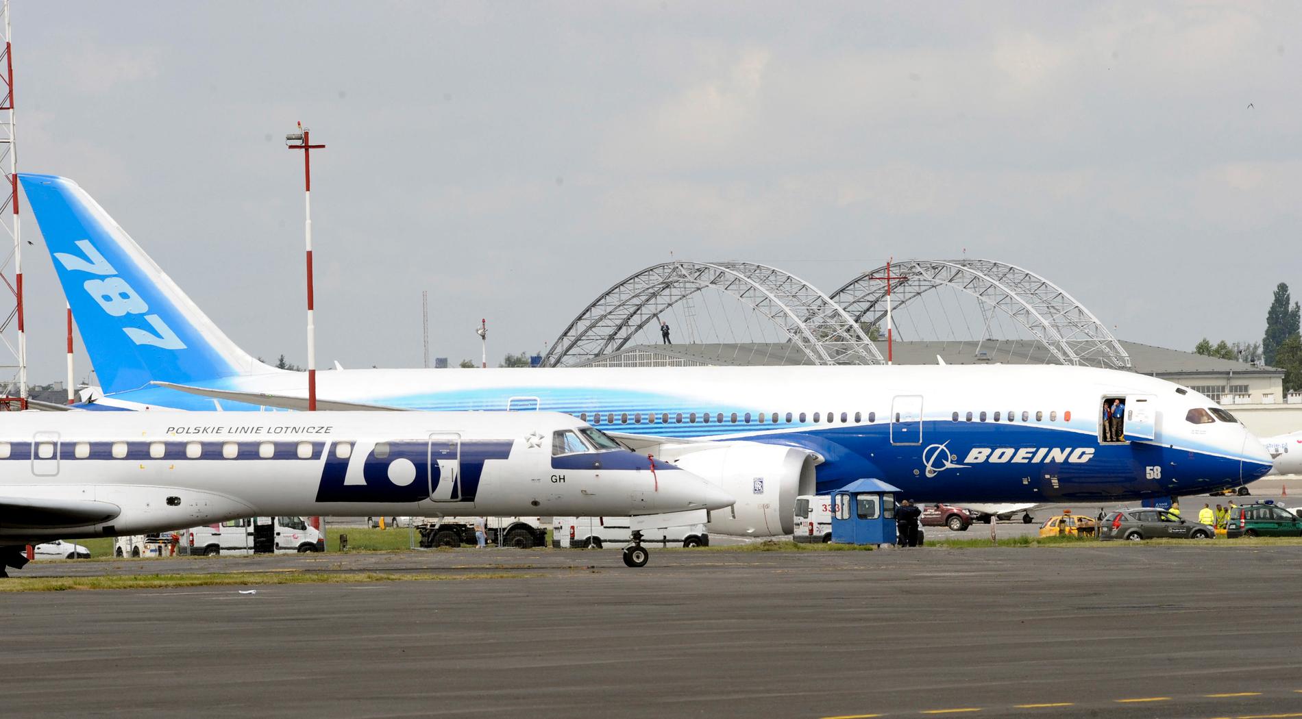 Halt delivery of 787 E24 Dreamliners