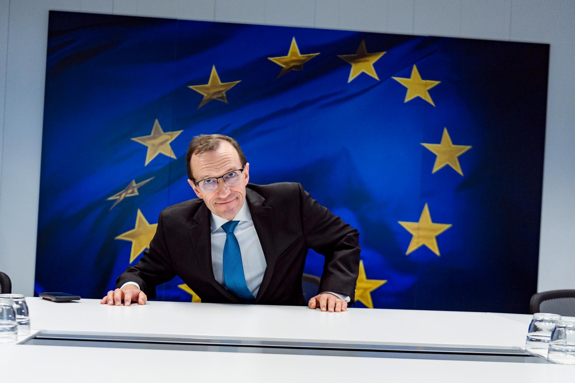 Brussels meeting: At the end of October, Foreign Minister Espen Barth Eide (AFP) met with the EU Commissioner for Crisis Management and Emergency Aid, Janez Lenarčić.  Among other things, they talked about the measures needed to start the peace process again.