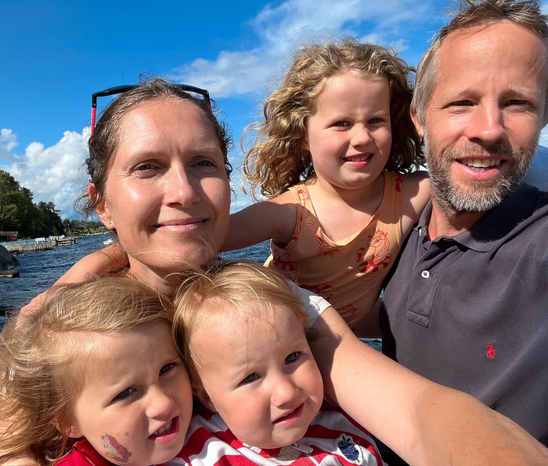 FAMILY HOLIDAY IN OSLOFJORD: The family of five spent the holidays with grandmother and grandfather in Åros and with grandmother and grandfather in Bjerkøya.  The Crocsen sailed on its own sea between the two places.