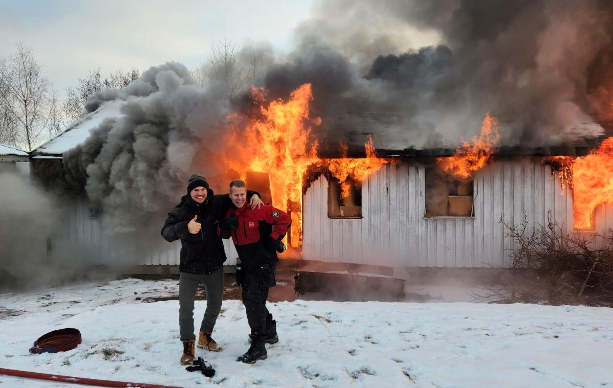 Ici, Bjørn et Lars-Remi brûlent 2,4 millions de NOK