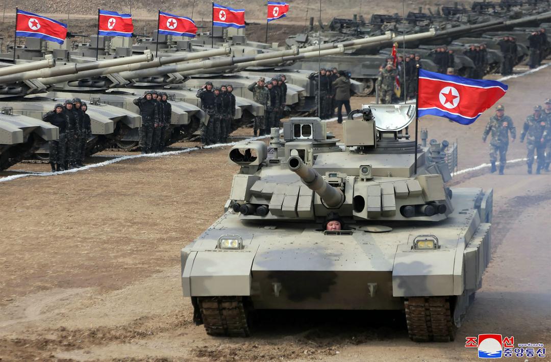 Kim Jong-un «prøvekjørte» ny stridsvogn