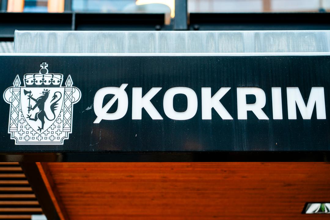 Henlegger korrupsjonssiktelse