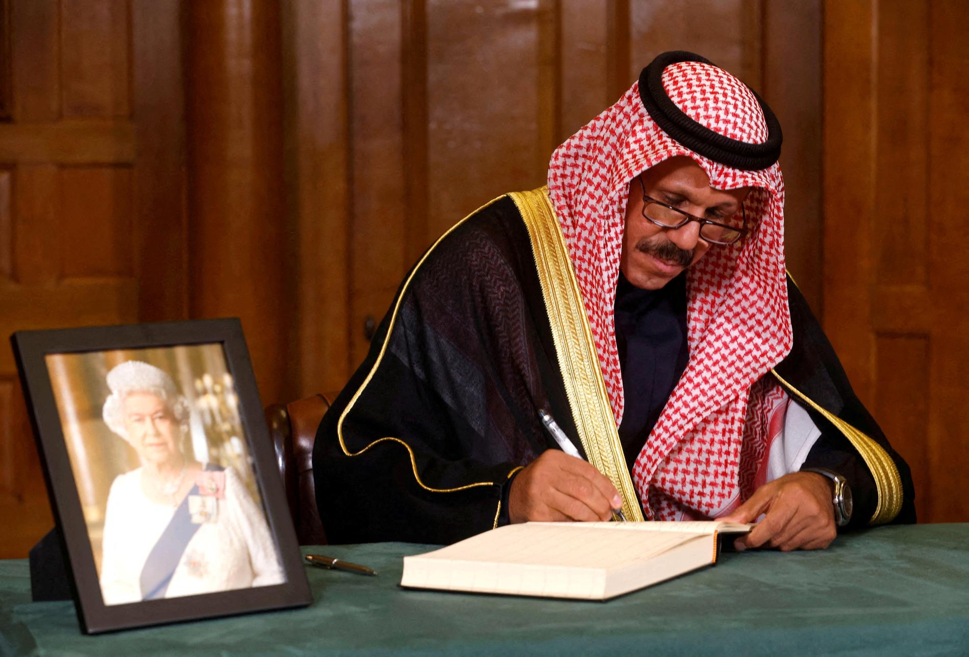 Emir of Kuwait Nawaf al-Ahmad al-Sabah Dies at 86: Crown Prince Next in Line – Latest News