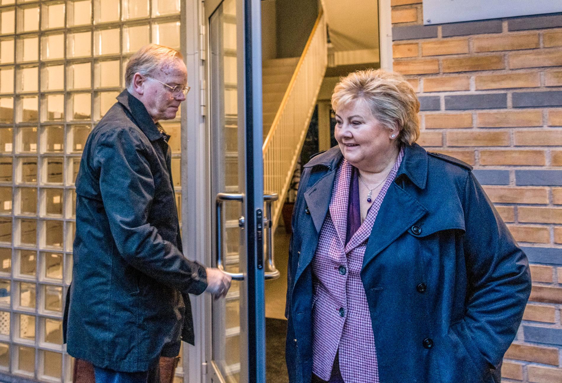 Reputation expert Kjell Terje Ringdahl says it would be interesting for couple Erna Solberg and Cinder Venis to meet in public.