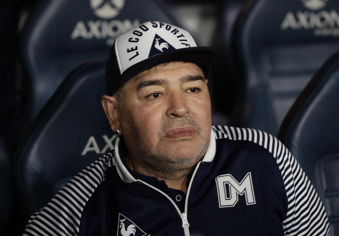 I figli di Diego Maradona vogliono spostare la tomba del padre