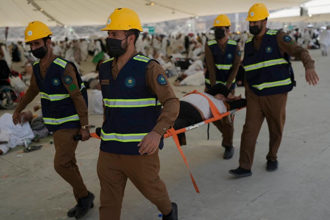 More than 900 people died due to extreme heat while performing the Hajj pilgrimage in Mecca