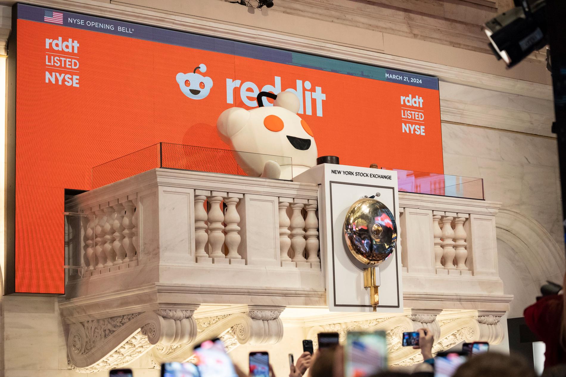 Reddit-aksjen flyr i børsdebuten
