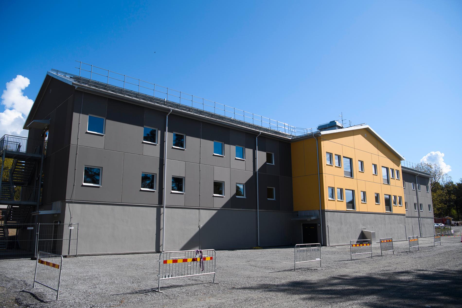 Escape from Skenäs: Five Prisoners Flee Low-Security Prison in Norrköping, Sweden