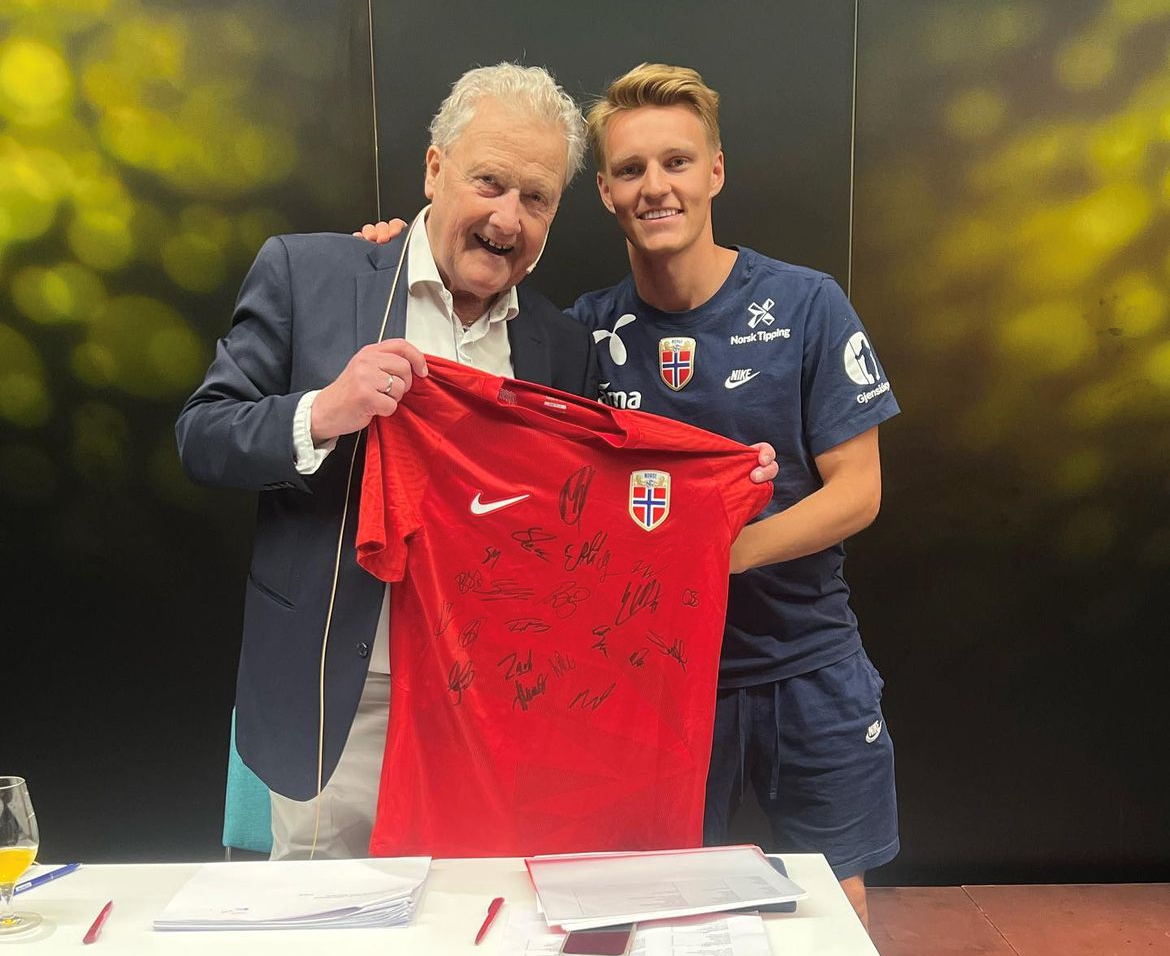 Ødegaard’s move: Bringing on Dan Børge Akerø for the national team meeting