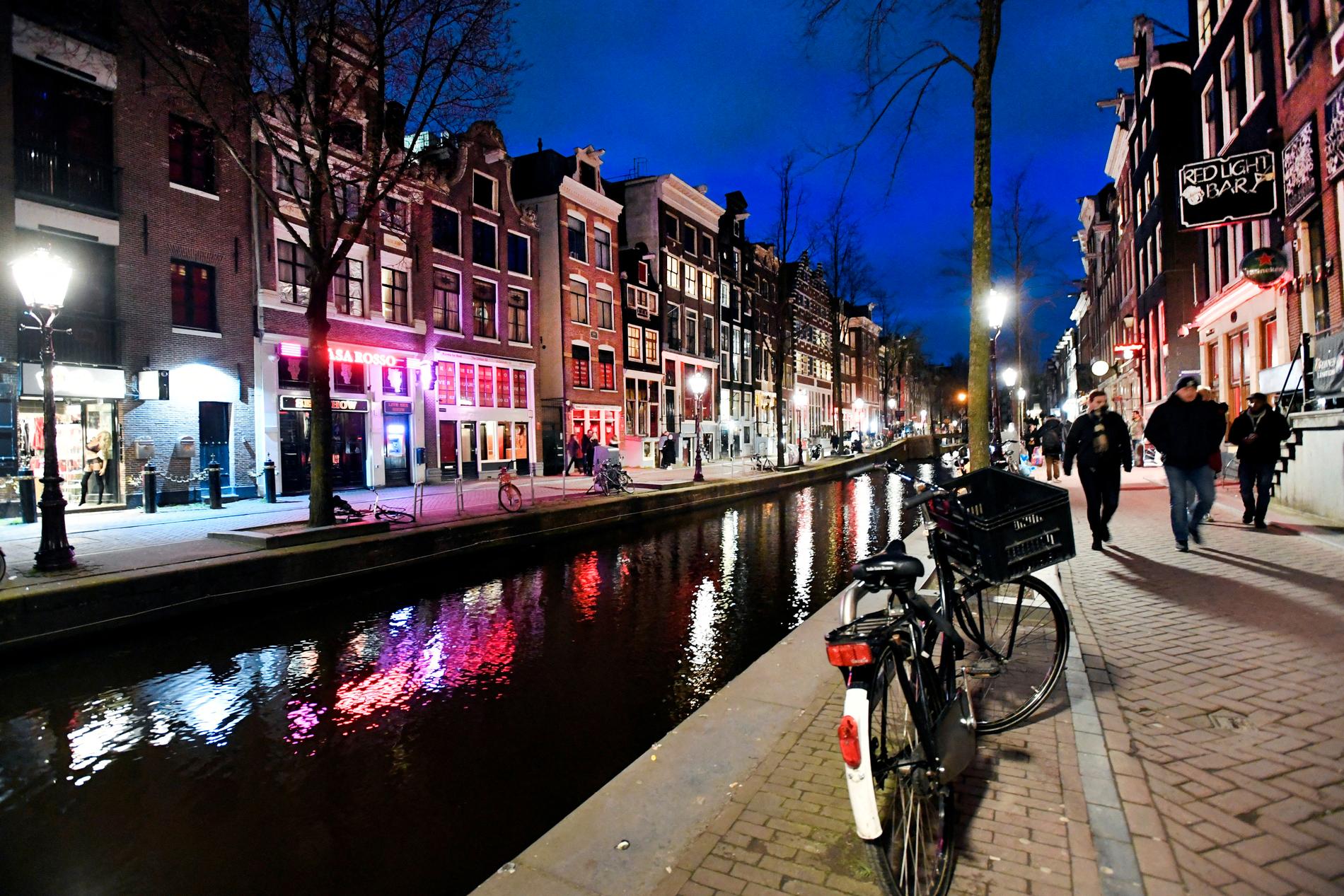Amsterdam con un nuovo passo per tenere i turisti fuori città