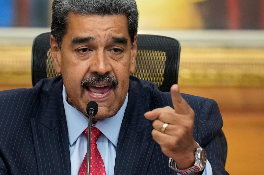 Venezuelas president stenger landets tilgang til X i ti dager