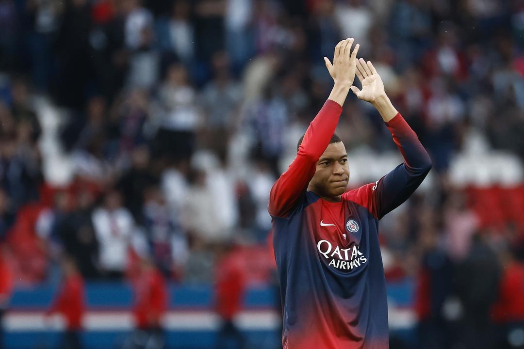 Mbappe was honored and scored in Paris's farewell – and suffered a rare loss
