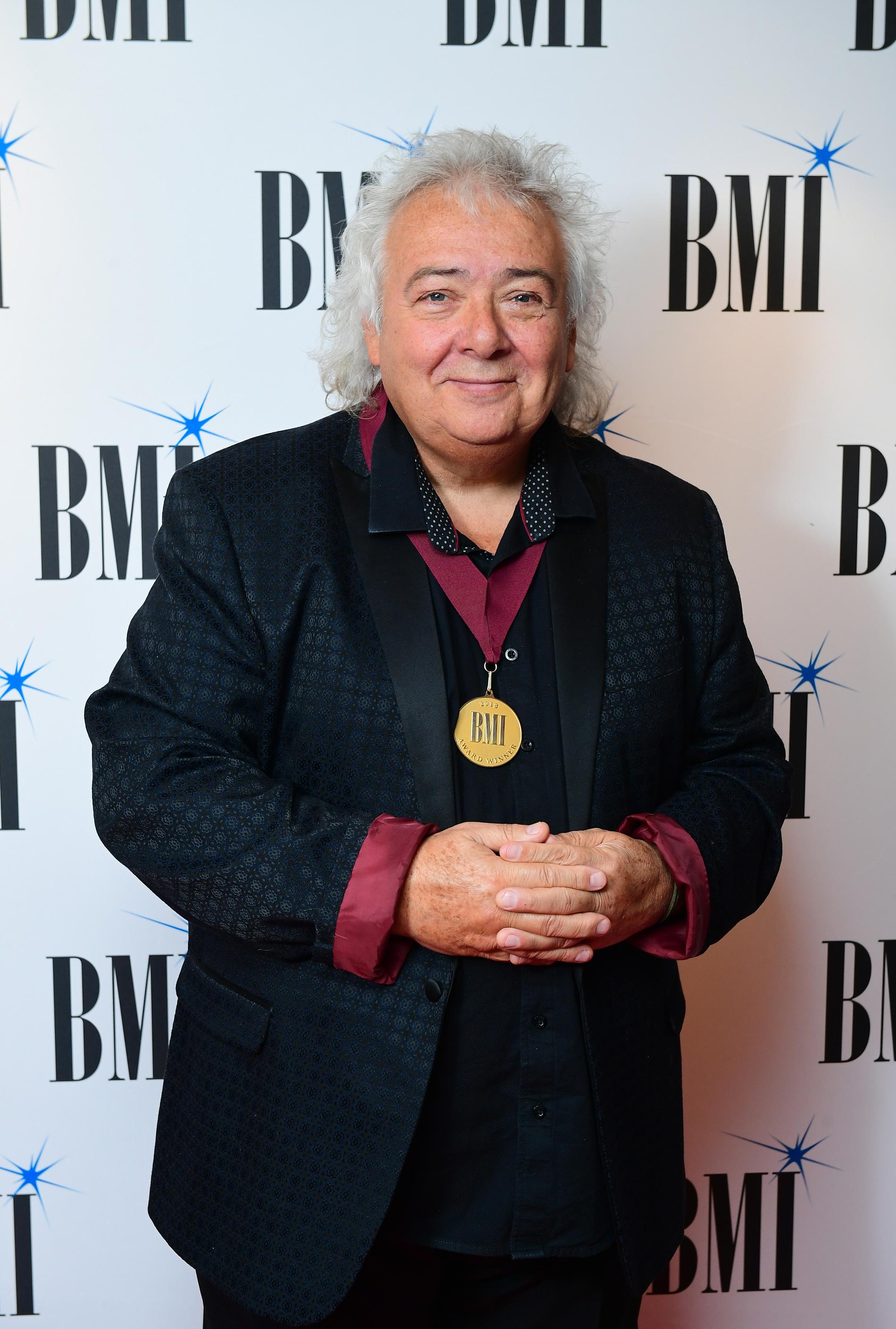 White Snake legend Bernie Marsden (age 72) – David Coverdale has passed away in mourning