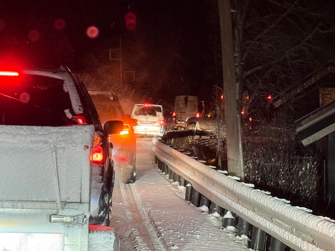 Flere trafikkuhell på fjellet: – Vinteren har kommet
