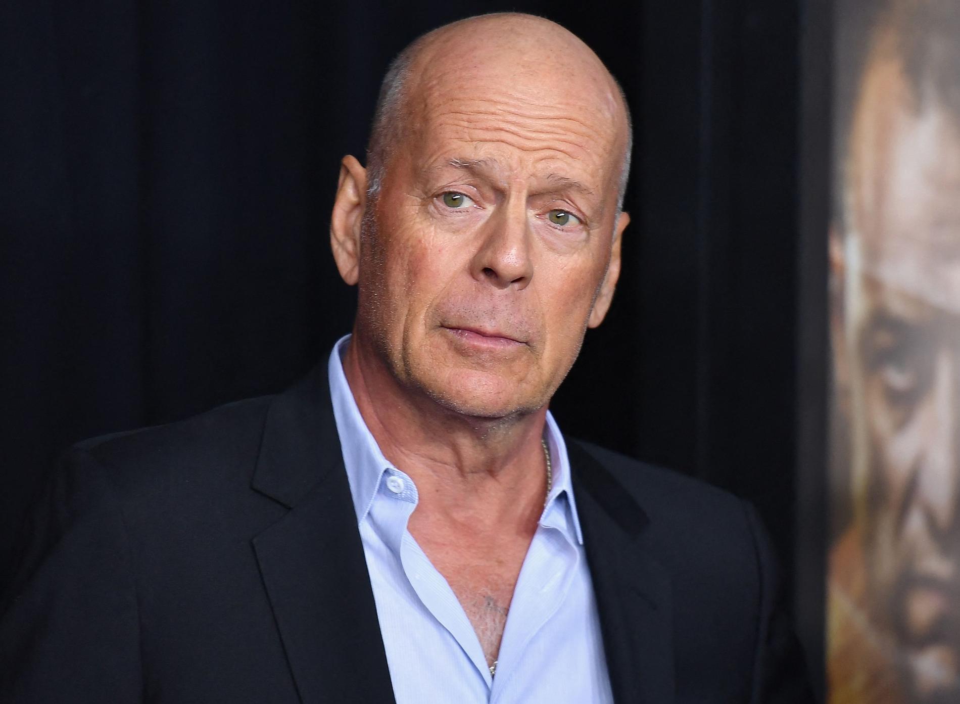 Creatore di “Moonlighting” su Bruce Willis: – Completamente incapace di parlare