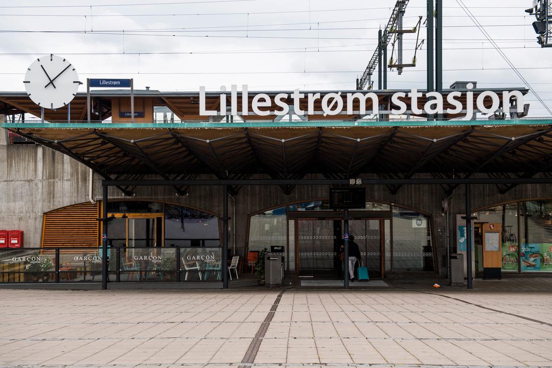 Mann fikk illebefinnende på fullt tog