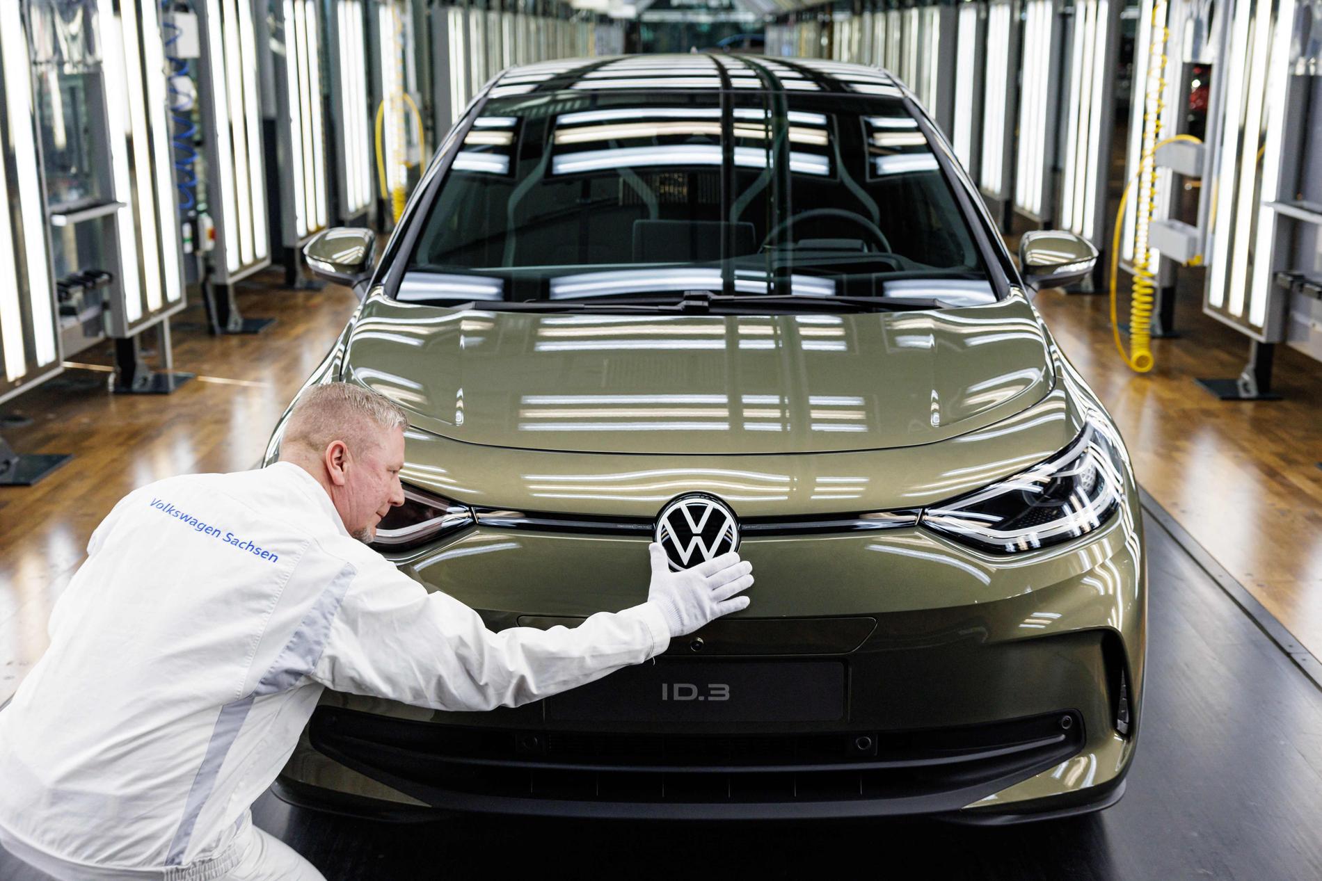 Volkswagen annonce une bataille contre Tesla – pour investir plus de 2 000 milliards de NOK – E24
