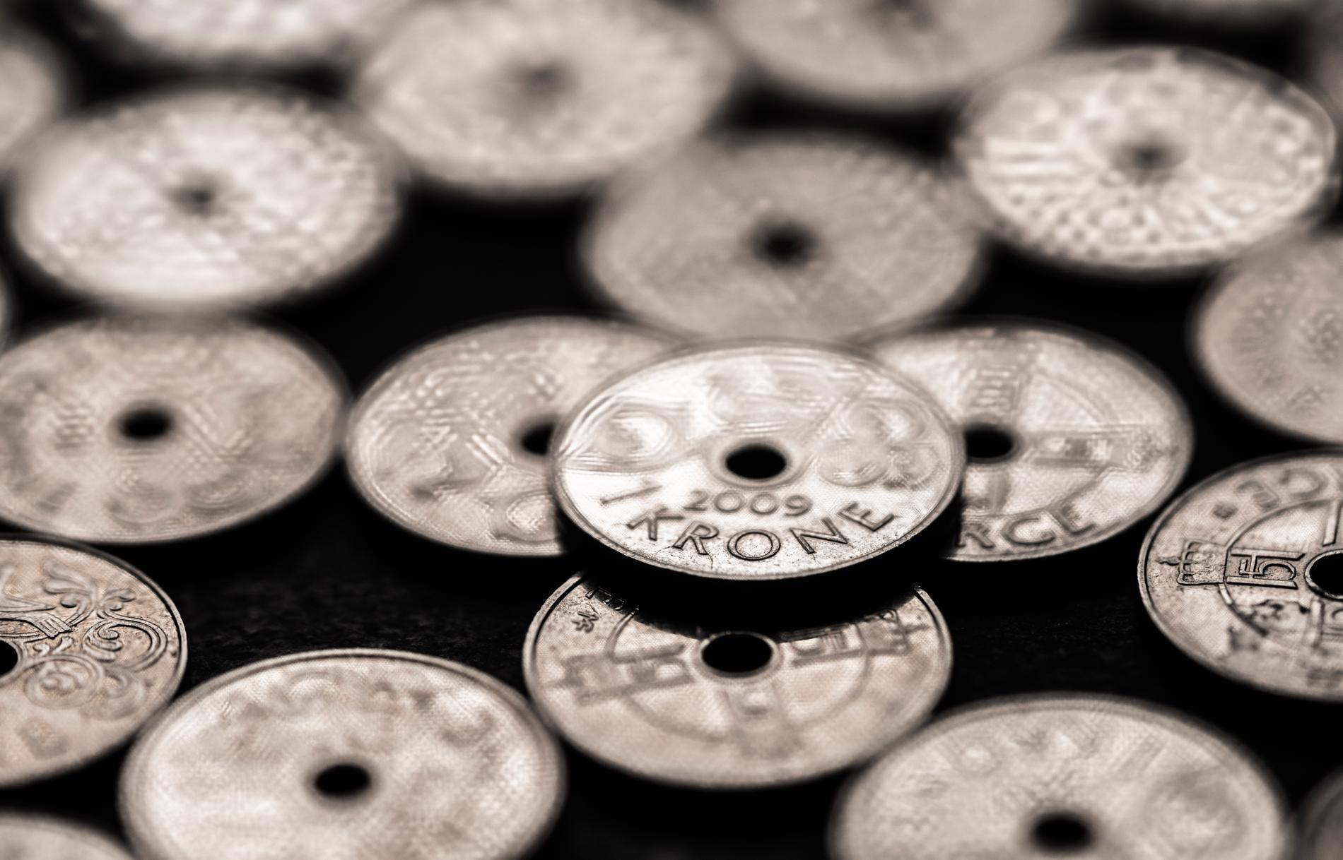 Norges Bank endrer til kronesalg i november