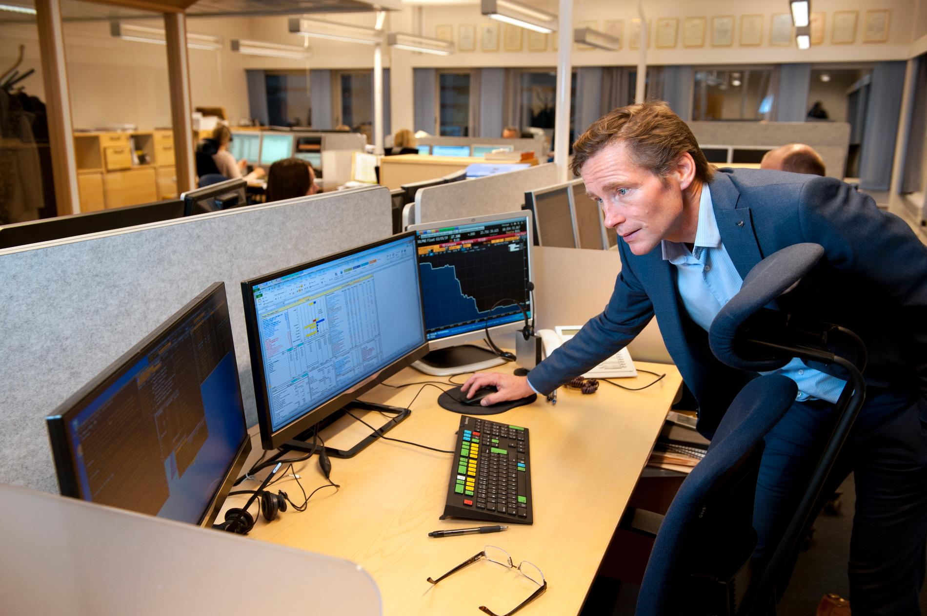 HOW WE USUALLY SEE HIM: Robert Næss Investment Director at Nordea. 