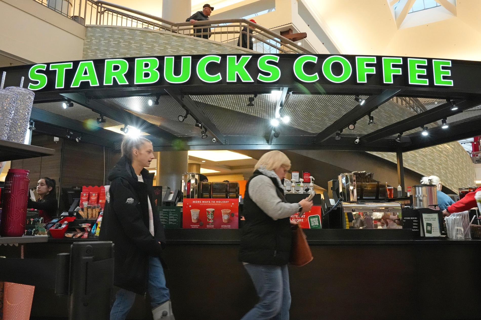 Starbucks tar kraftige grep – varsler oppsigelser