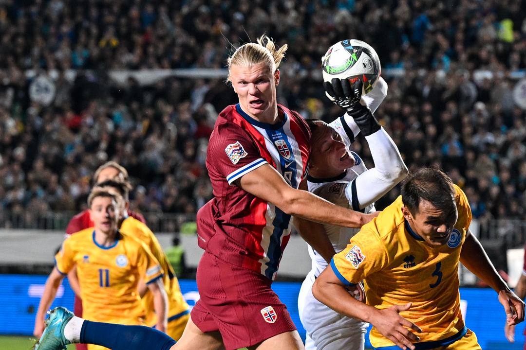 Norge vant ikke en duell på hjørnespark i Nations League mot Kasakhstan. Ståle Solbakken mener kvaliteten var for dårlig. Pål Fjelde mener Norge er et godt dødballag.