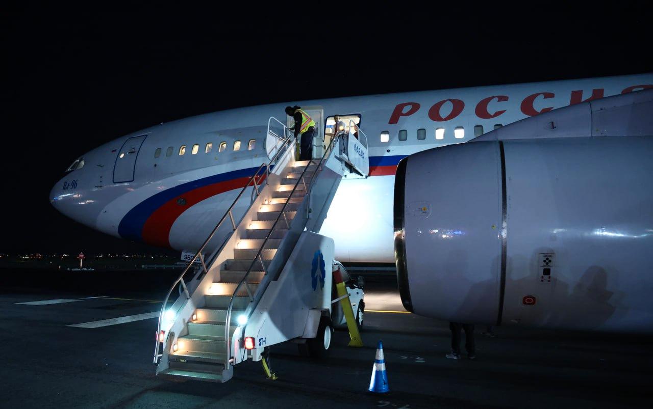 ARRIVED BY RUSSIAN PLANE: According to the Russian Foreign Ministry, Lavrov must have arrived on this official Russian plane. 