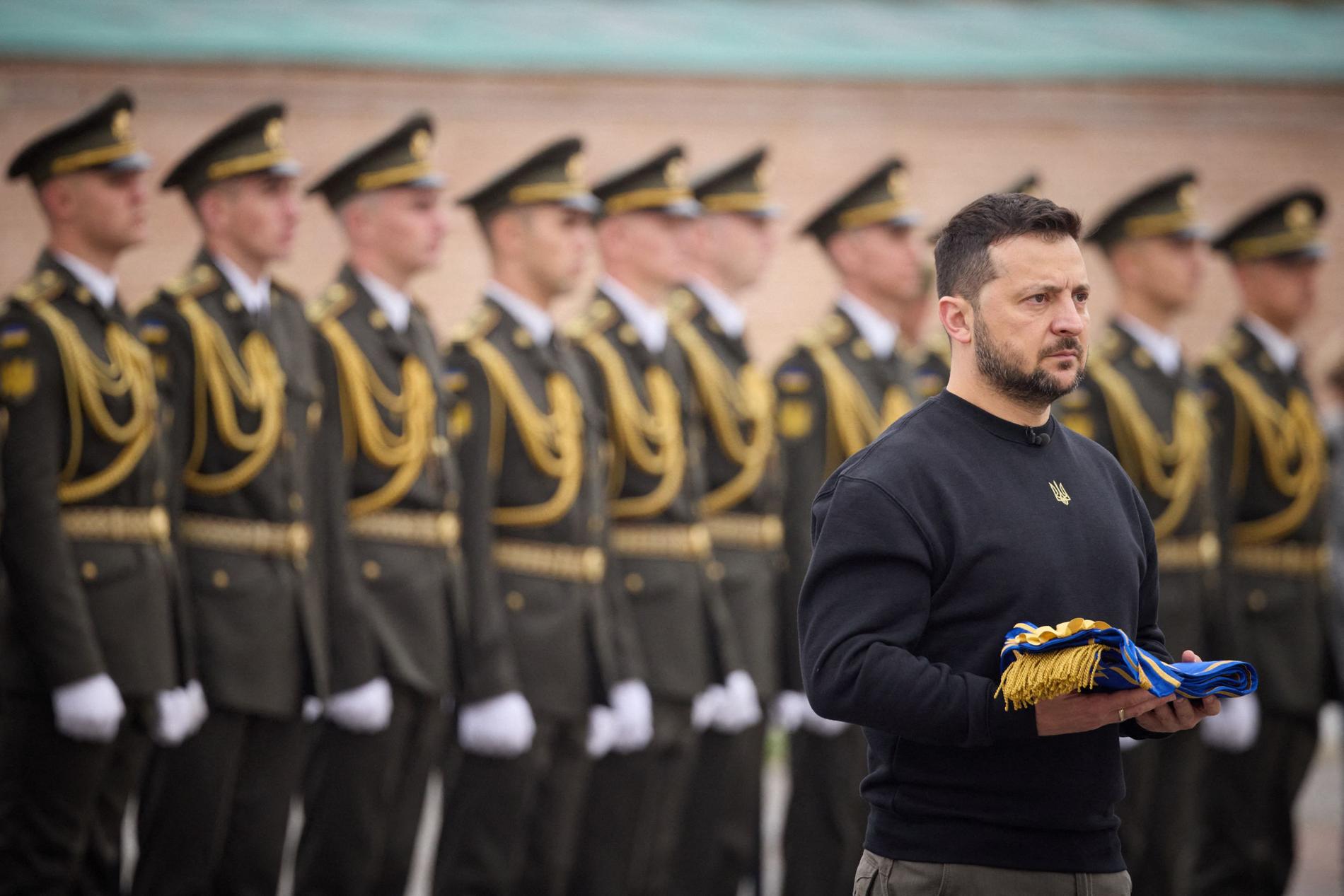 Ukraine’s Response to Russia’s Winter Bombing: Ceremony in Kyiv and President Volodymyr Zelenskyj’s Defense Strategy