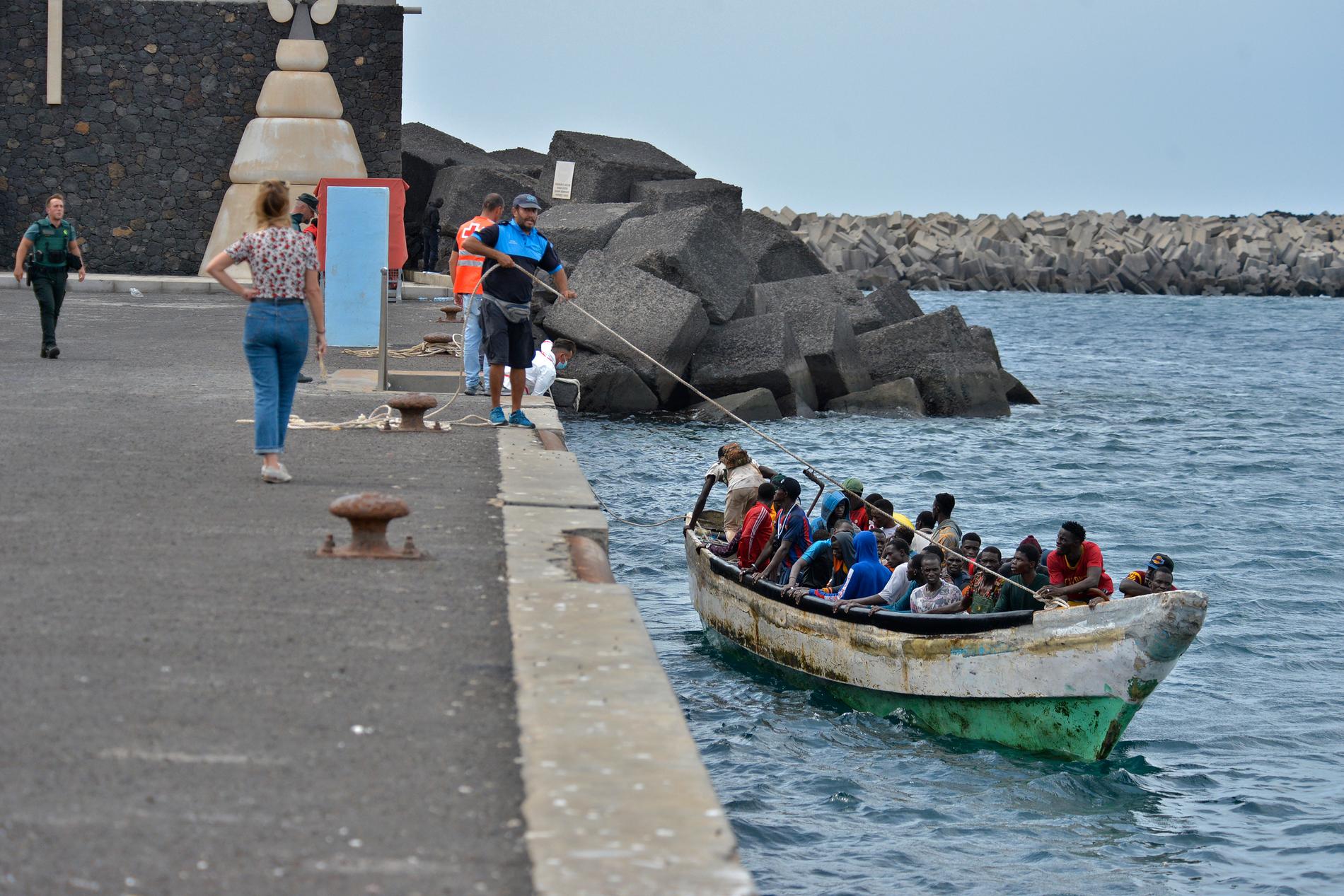 Help needed: A small boat arrives at port in El Hierro on Wednesday.  The authorities in the Canary Islands are demanding 
