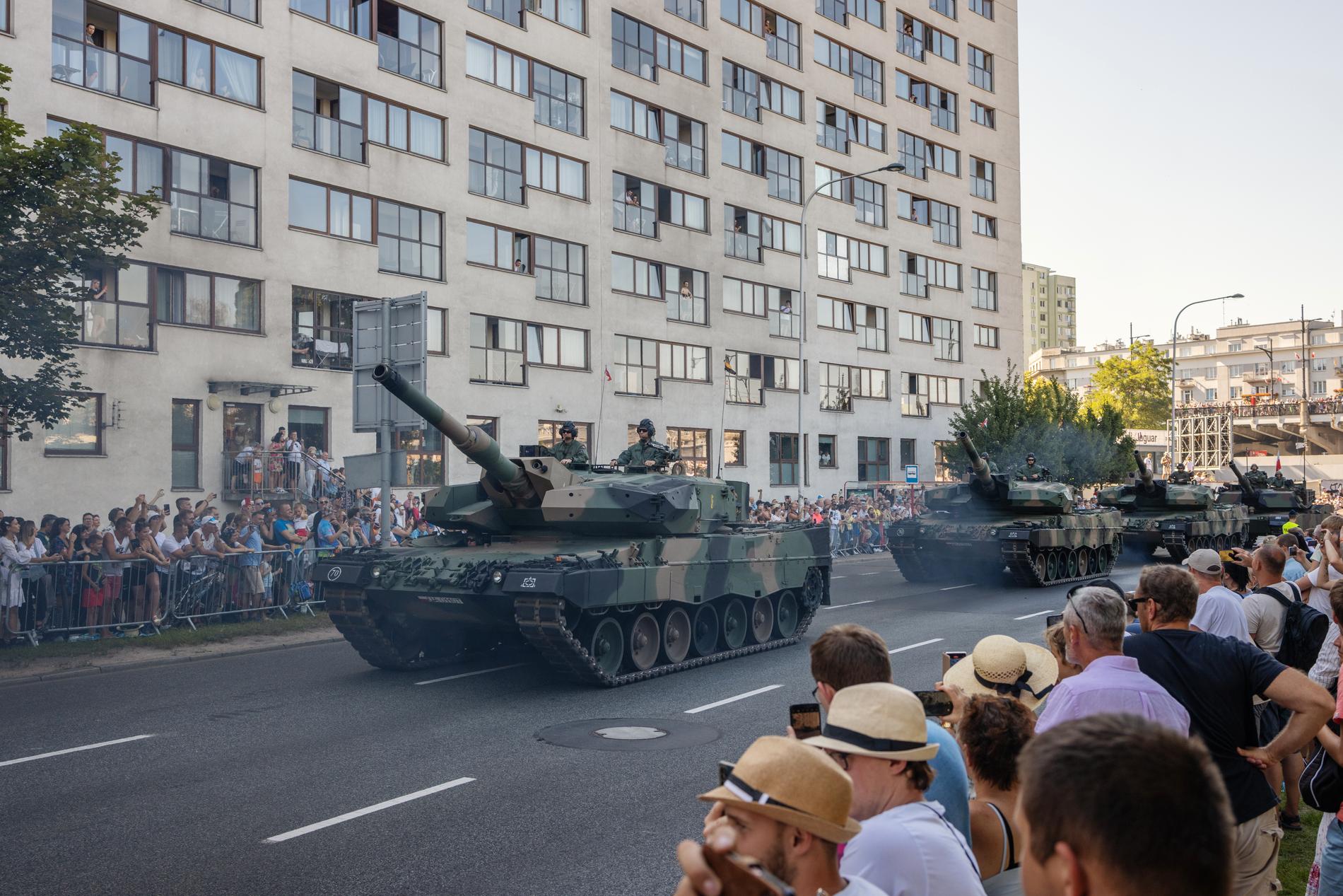 Parata: parata militare in Polonia nel mese di agosto. 