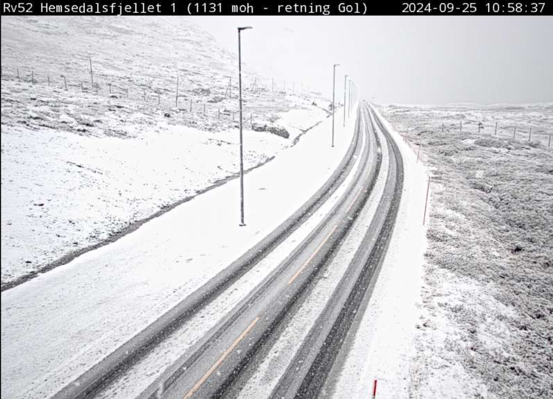 Snø flere steder på fjellet: – Bruk vinterdekk