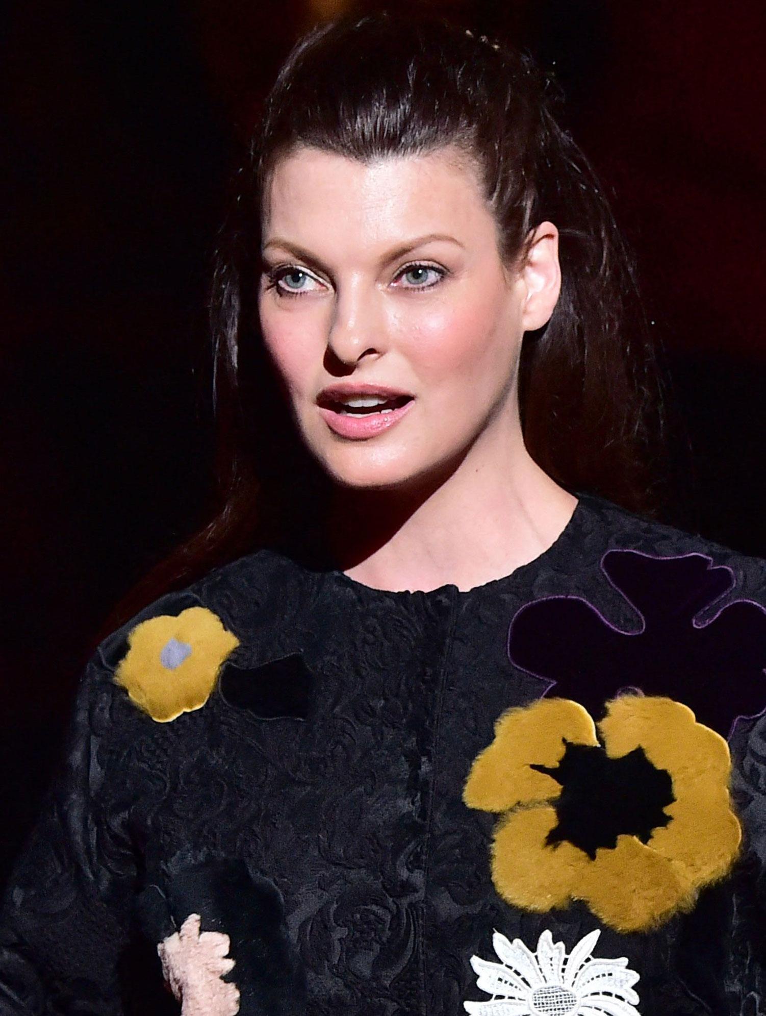 Supermodel Linda Evangelista was diagnosed with cancer, so she had both breasts removed