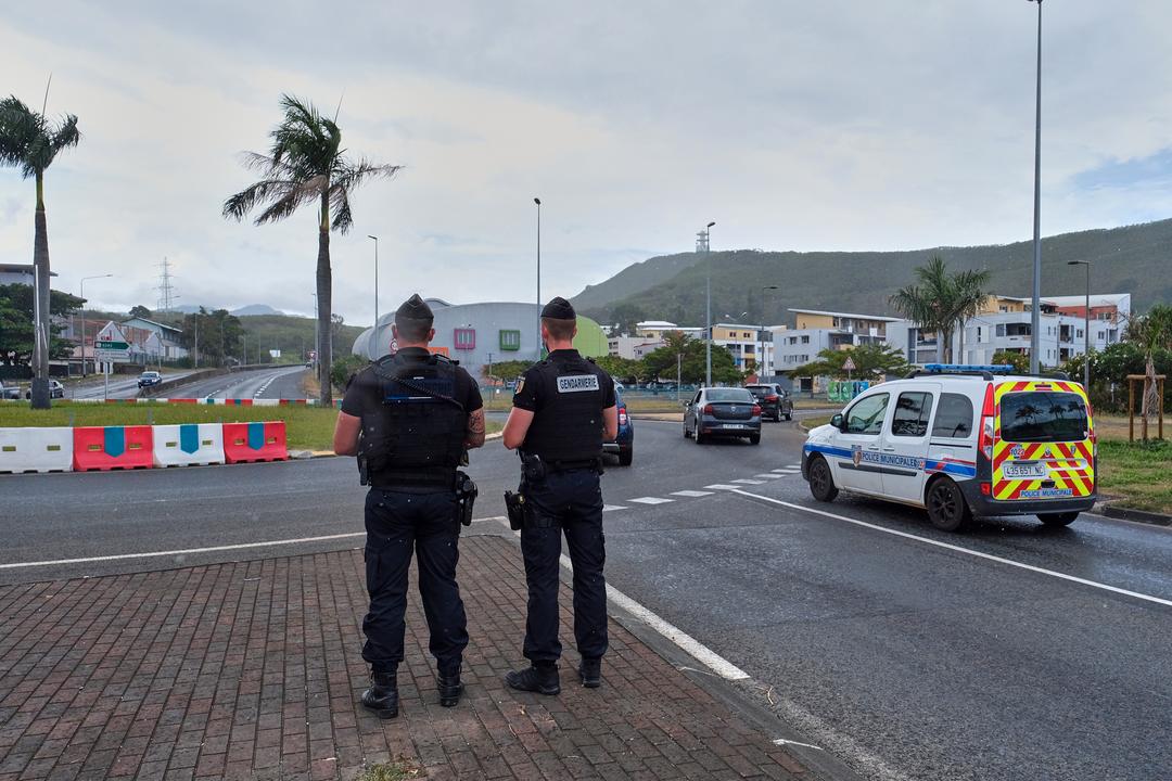 Frankrike regner med å ta kontroll på Ny-Caledonia
